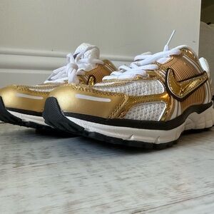 COPY - COPY - Nike Vomero woman’s size 7.5